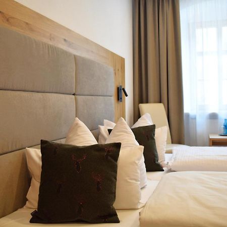 Hotel Zum Braeu Kinding Kültér fotó