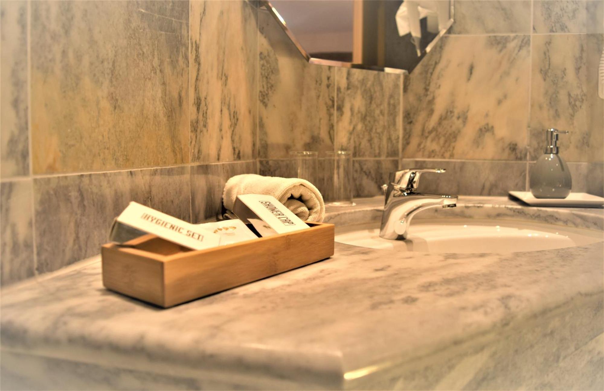 Hotel Zum Braeu Kinding Kültér fotó