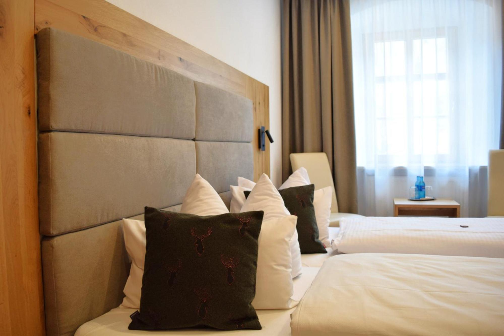 Hotel Zum Braeu Kinding Kültér fotó