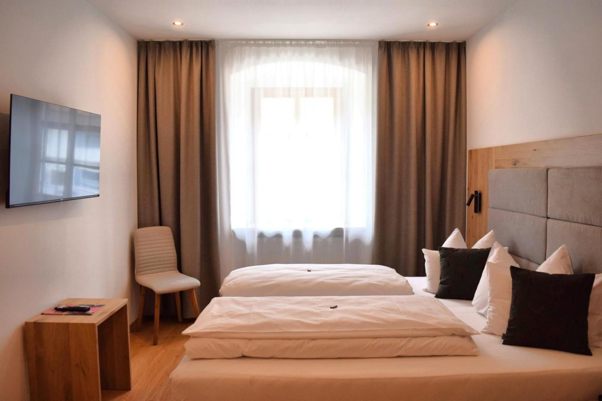 Hotel Zum Braeu Kinding Kültér fotó