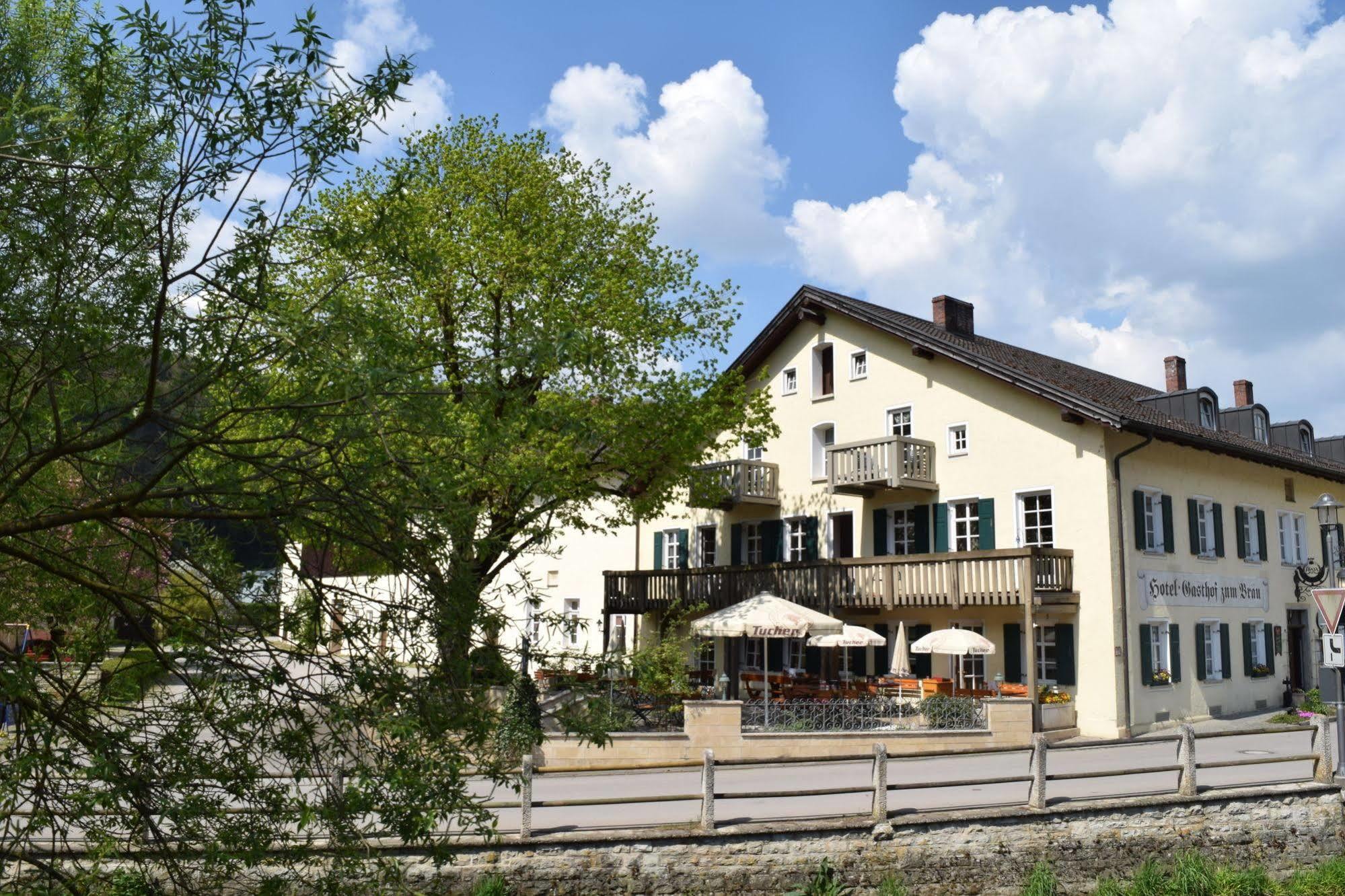 Hotel Zum Braeu Kinding Kültér fotó