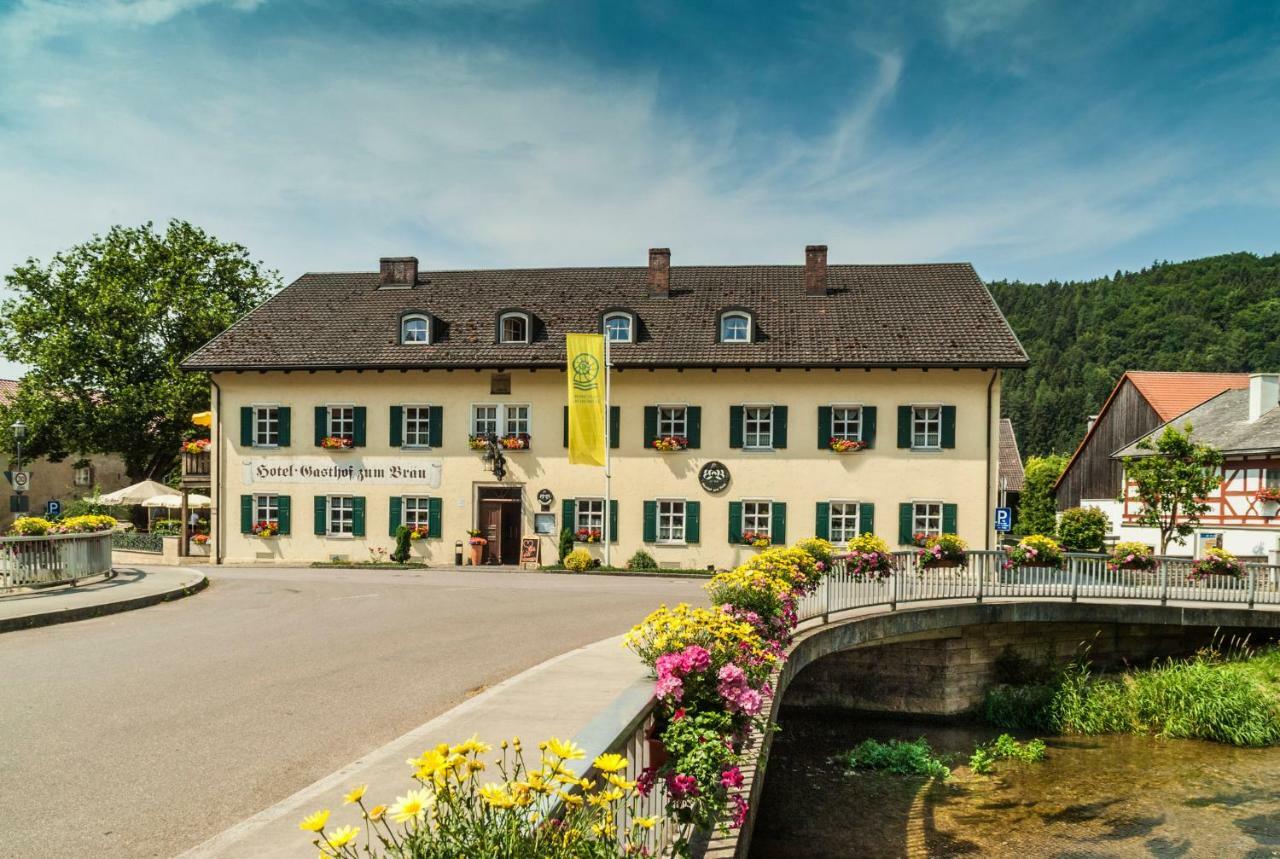 Hotel Zum Braeu Kinding Kültér fotó