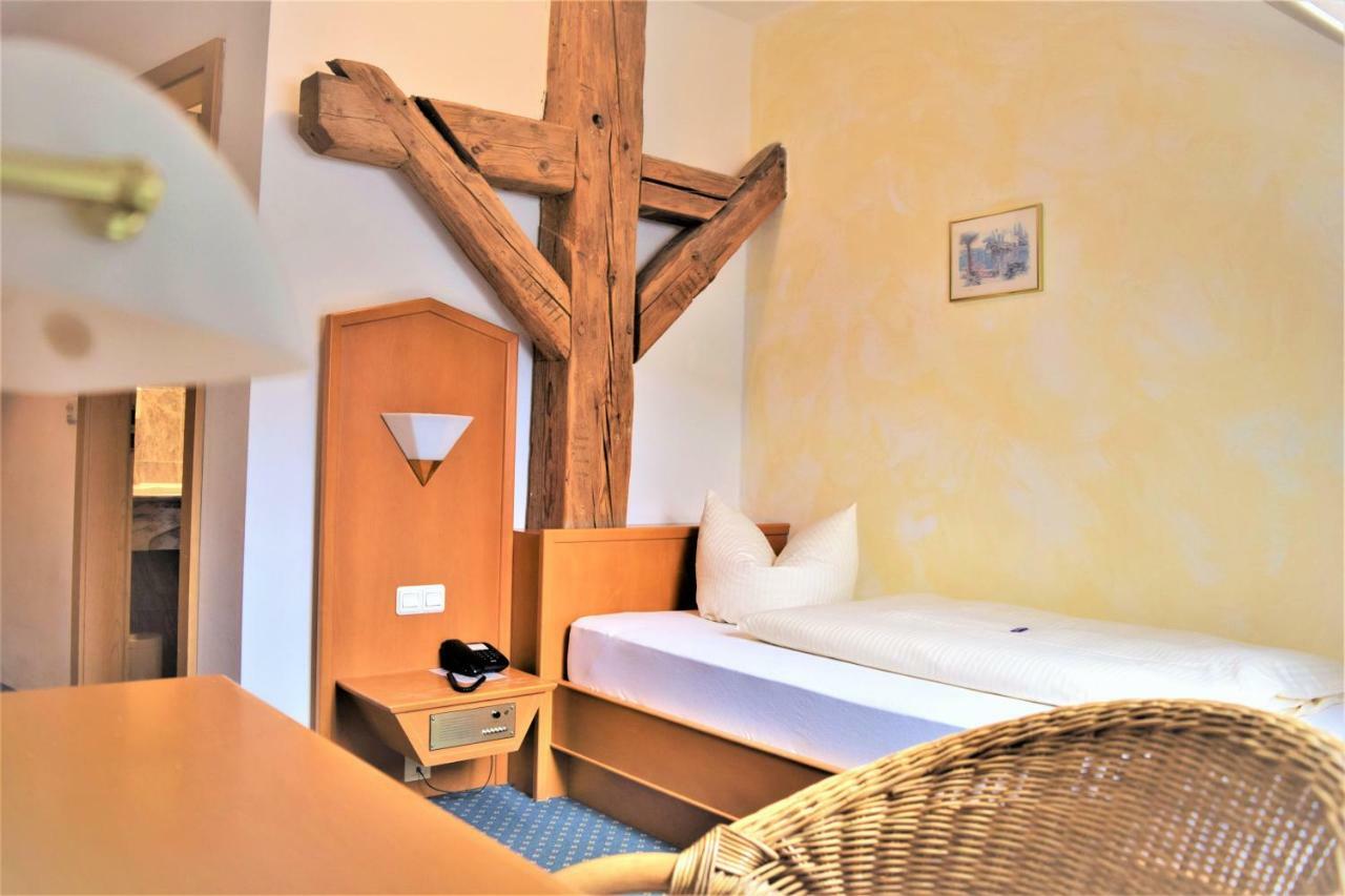 Hotel Zum Braeu Kinding Kültér fotó