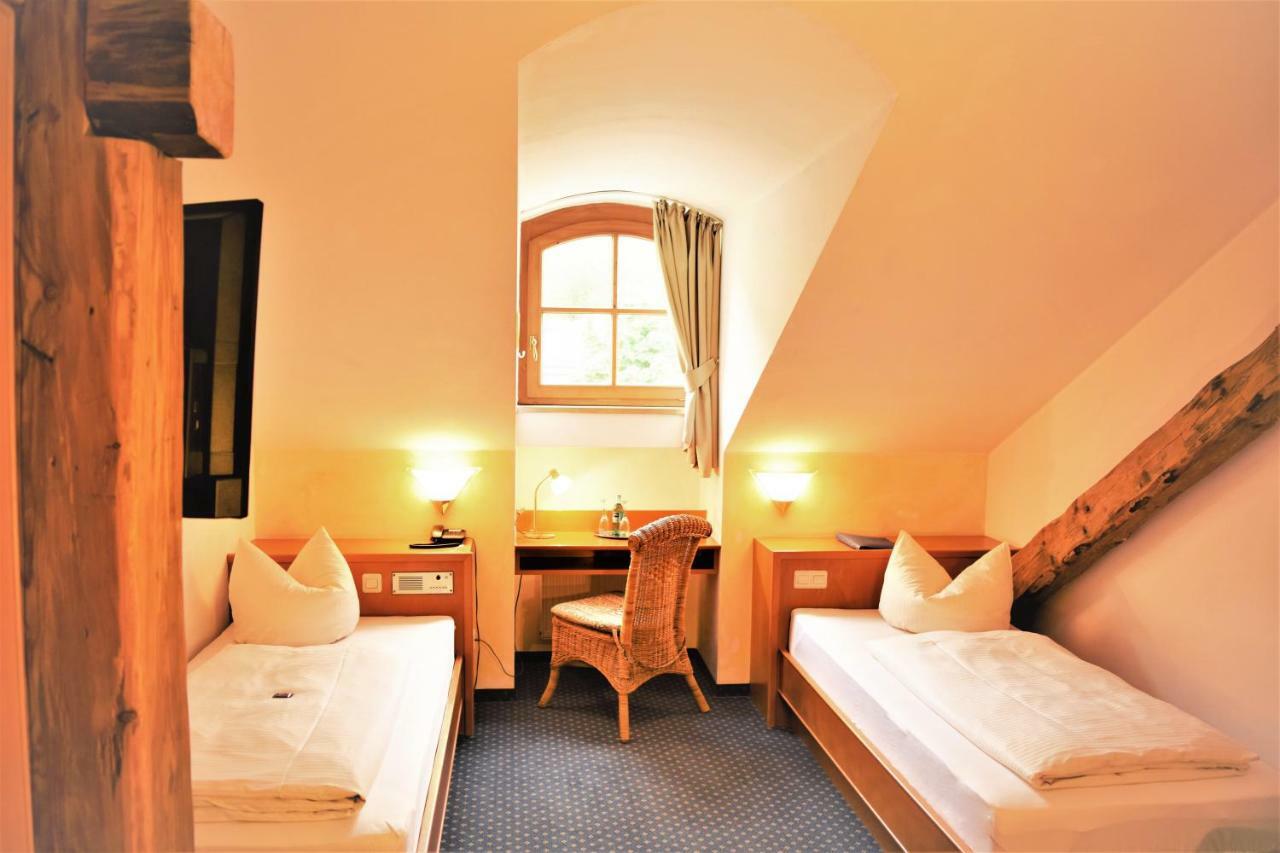 Hotel Zum Braeu Kinding Kültér fotó