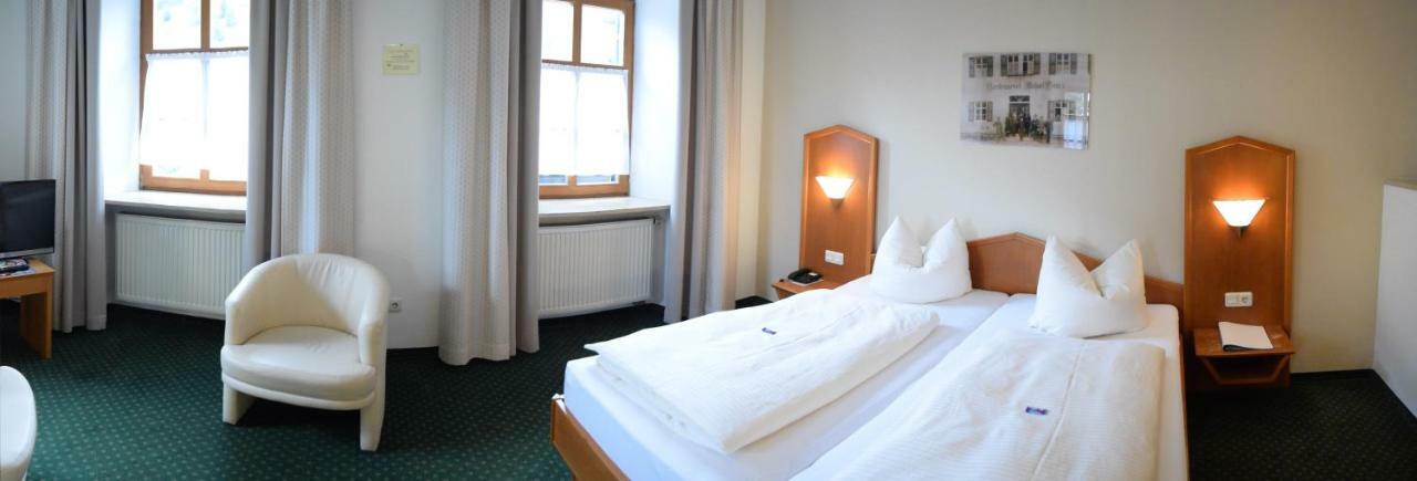 Hotel Zum Braeu Kinding Kültér fotó